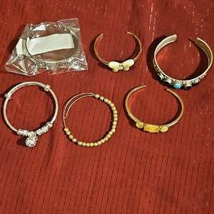 6 Assorted Gold and Silver Bracelets